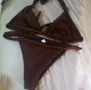 NWOT! Triangle Top w/ Bikini Bottoms